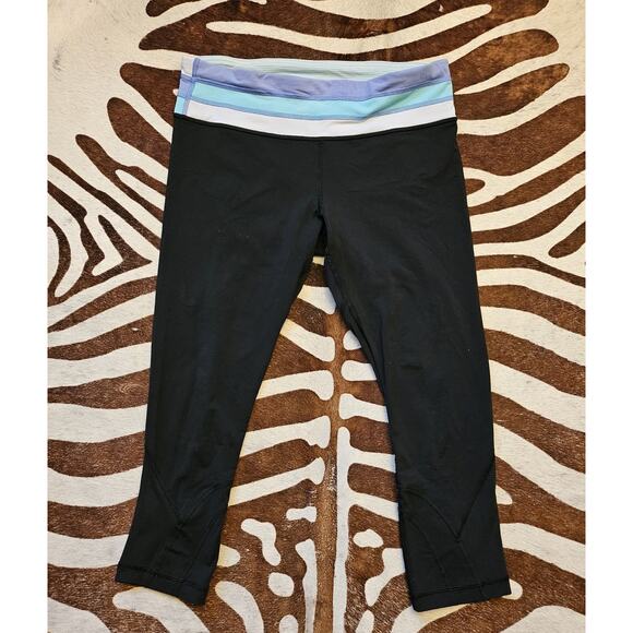Lululemon Leggings Womens Size 8 Black Multicolor Waistband Crop Capri Back Zip - Picture 1 of 4
